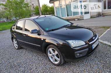 Хэтчбек Ford Focus 2007 в 