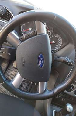 Хэтчбек Ford Focus 2007 в 
