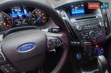 Седан Ford Focus 2015 в 