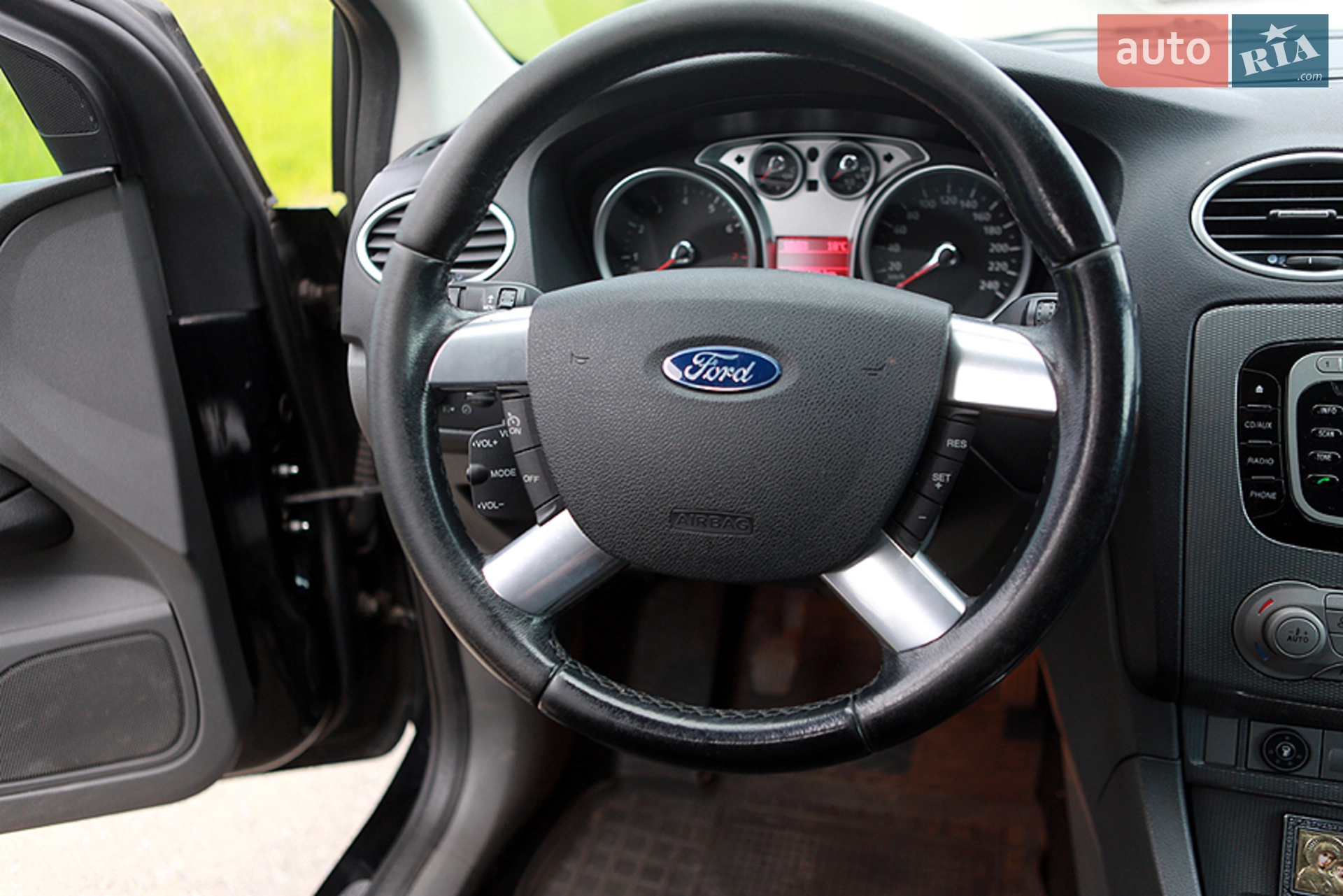 2010 Ford Focus - мініатюра 10