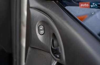 Хэтчбек Ford Focus 2001 в 