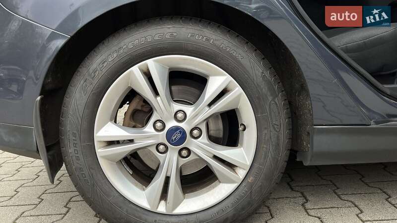 Седан Ford Focus 2013 в Запоріжжі фото 3 Седан Ford Focus 2013 в Запоріжжі