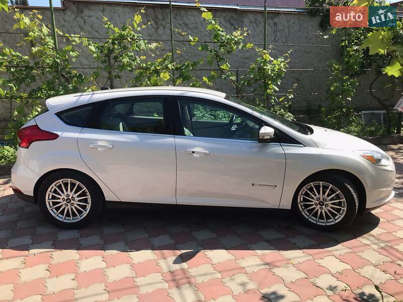Хэтчбек Ford Focus 2015 в Одессе фото 3 Хэтчбек Ford Focus 2015 в Одессе