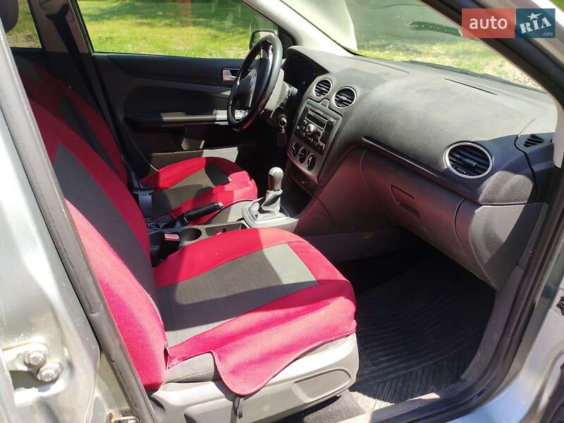 Хетчбек Ford Focus 2005 в Тячеві