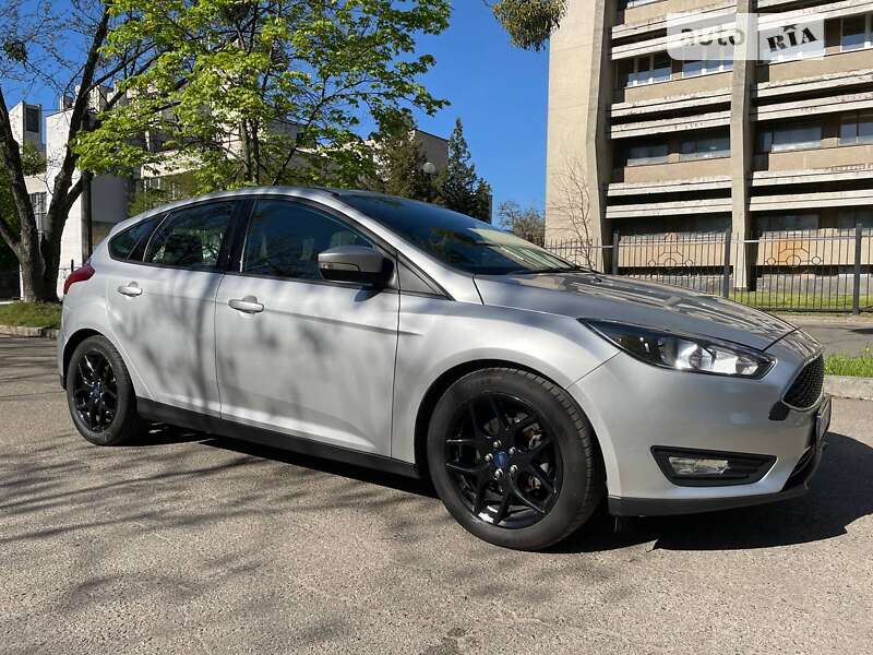 Хэтчбек Ford Focus 2015 в Киеве