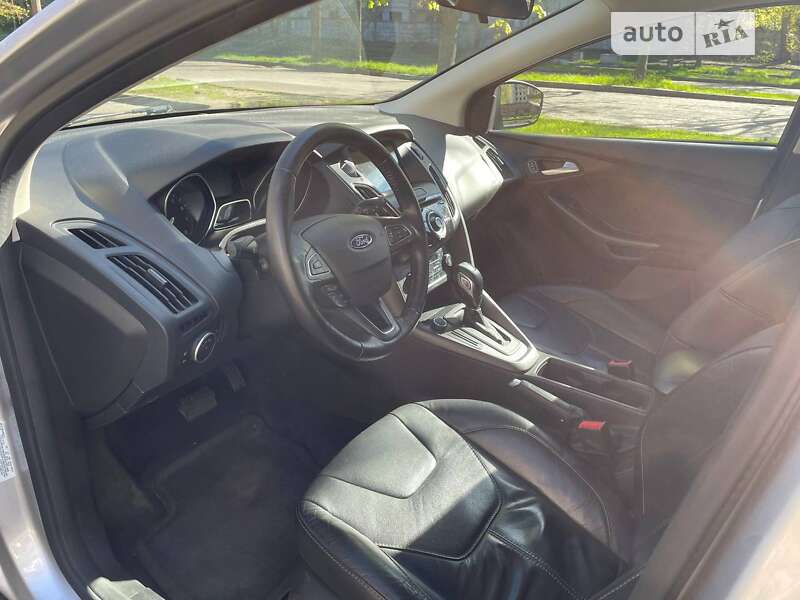Хэтчбек Ford Focus 2015 в Киеве
