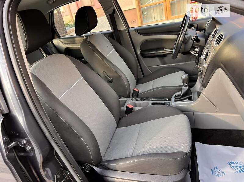 Хэтчбек Ford Focus 2010 в Ужгороде