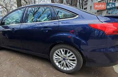 Седан Ford Focus 2016 в 