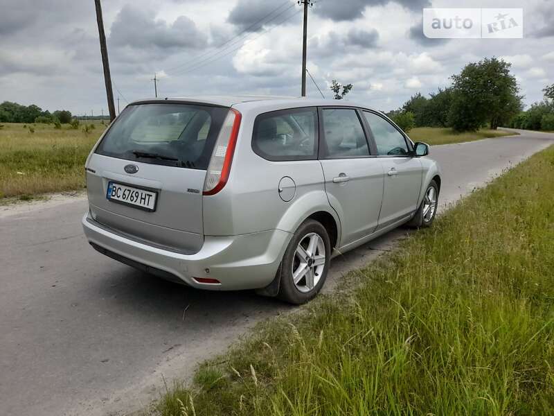 Универсал Ford Focus 2008 в Великих Мостах