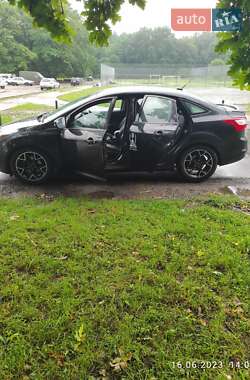 Седан Ford Focus 2014 в 