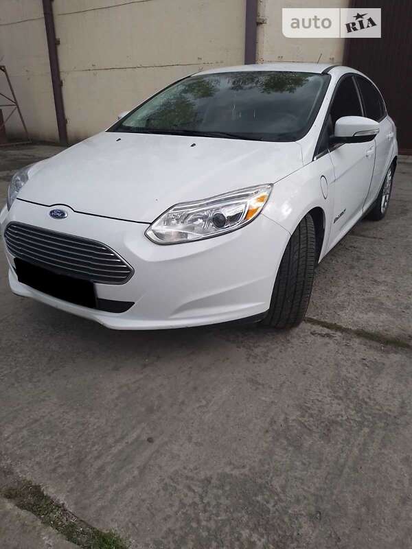 Хетчбек Ford Focus 2013 в Дніпрі