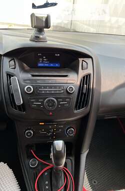 Седан Ford Focus 2016 в 