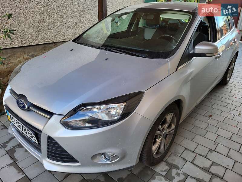 Хетчбек Ford Focus 2013 в Виноградові