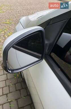 Хэтчбек Ford Focus 2013 в 