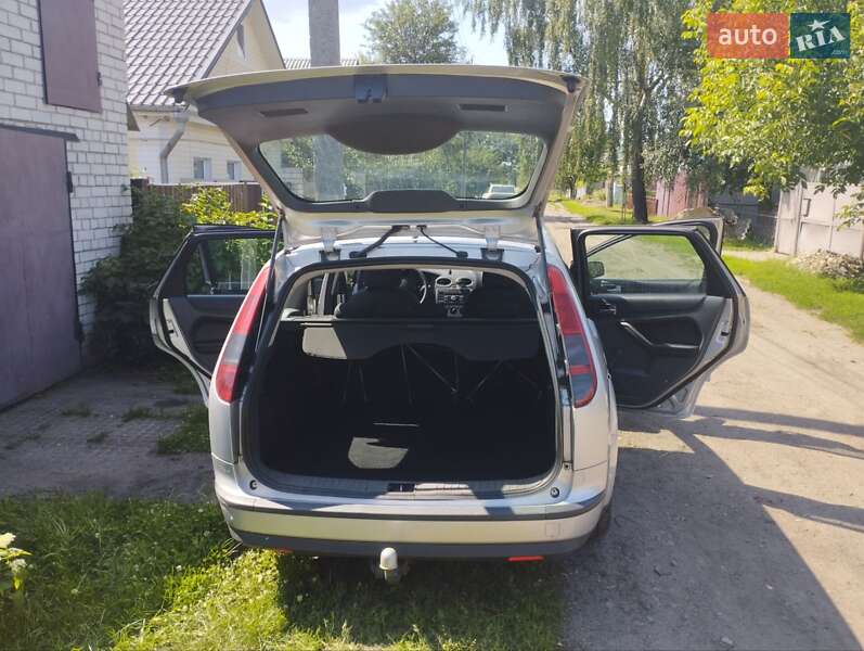 Универсал Ford Focus 2005 в Глухове