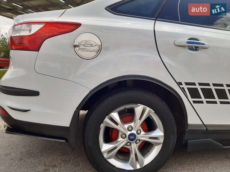 Седан Ford Focus 2013 в Киеве