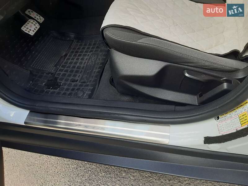 Седан Ford Focus 2013 в Киеве