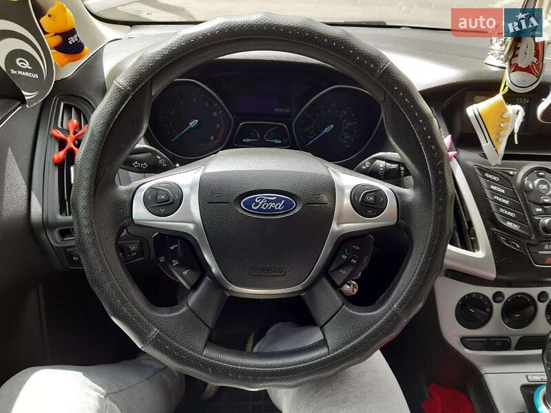Седан Ford Focus 2013 в Києві фото 46 Седан Ford Focus 2013 в Києві