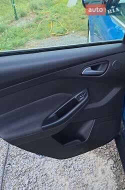 Хэтчбек Ford Focus 2016 в Днепре