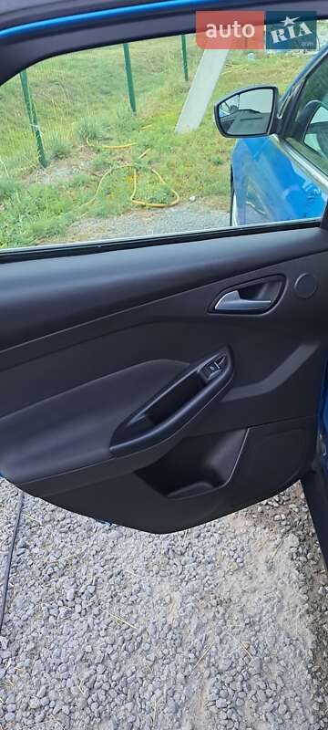Хэтчбек Ford Focus 2016 в Днепре