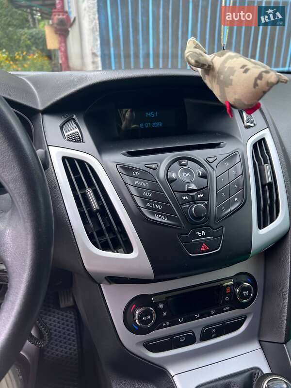 Седан Ford Focus 2013 в Покровске фото 5 Седан Ford Focus 2013 в Покровске
