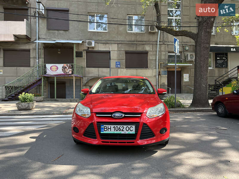 Хэтчбек Ford Focus 2014 в Харькове