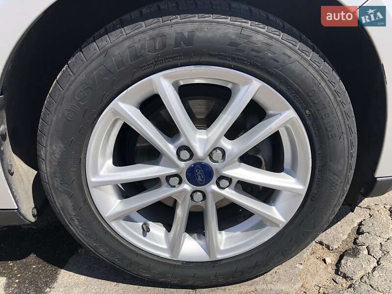 Седан Ford Focus 2015 в Николаеве фото 9 Седан Ford Focus 2015 в Николаеве