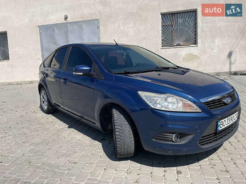 Хэтчбек Ford Focus 2008 в Борщеве