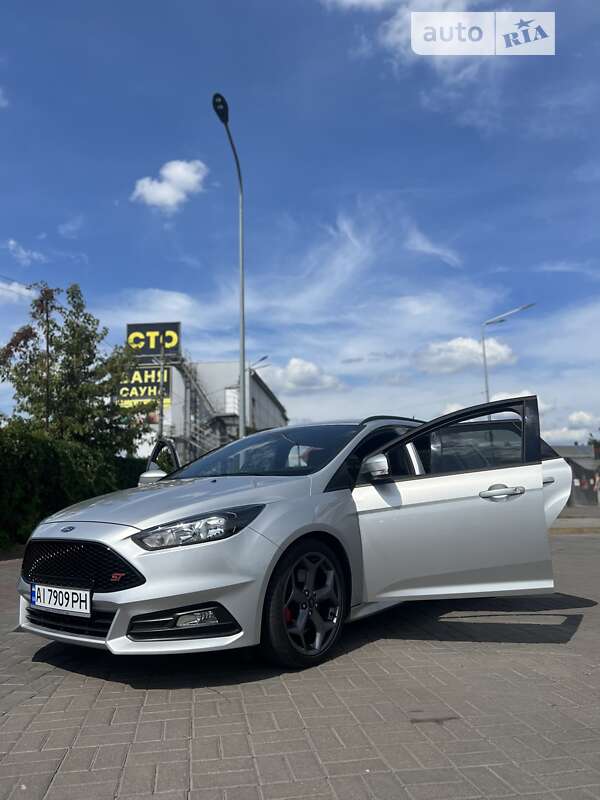 Универсал Ford Focus 2018 в Киеве фото 10 Универсал Ford Focus 2018 в Киеве