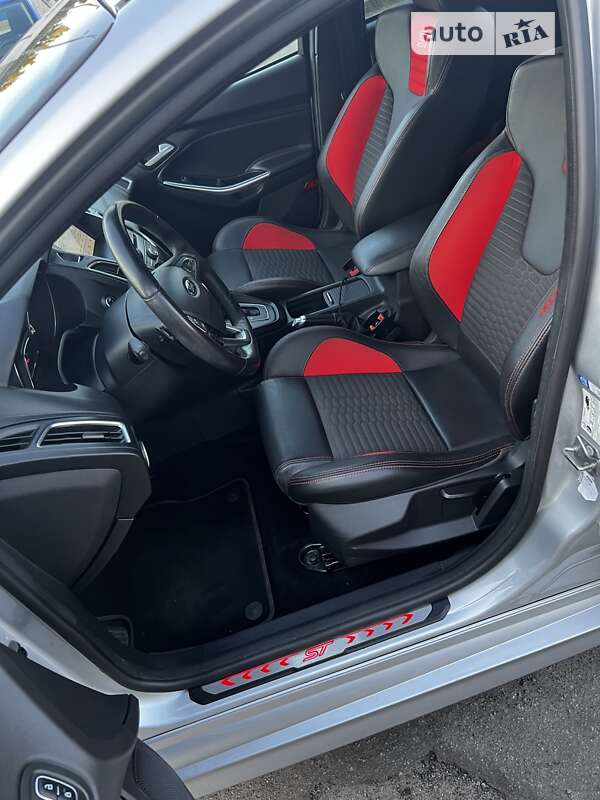 Универсал Ford Focus 2018 в Киеве фото 35 Универсал Ford Focus 2018 в Киеве