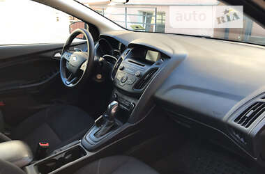 Седан Ford Focus 2016 в 