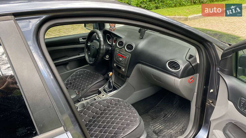 Универсал Ford Focus 2009 в Новояворовске