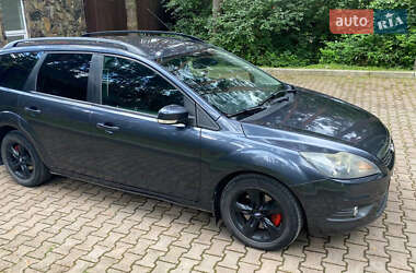 Универсал Ford Focus 2009 в Новояворовске