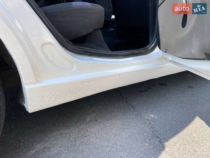 Седан Ford Focus 2001 в Южном фото 22 Седан Ford Focus 2001 в Южном