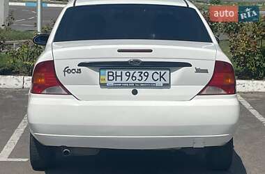 Седан Ford Focus 2001 в 