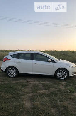 Хэтчбек Ford Focus 2017 в 