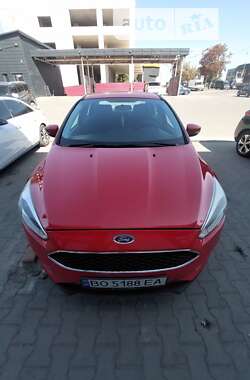 Седан Ford Focus 2015 в 