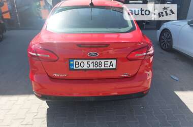 Седан Ford Focus 2015 в 
