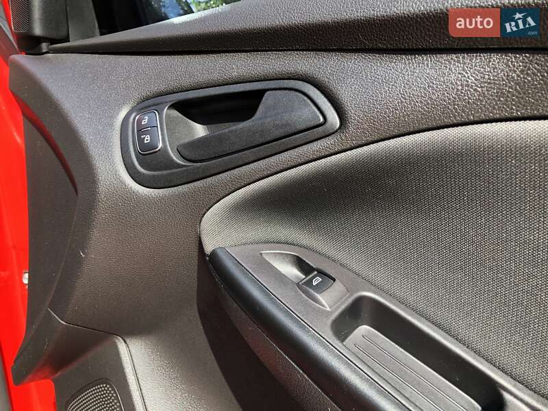 Седан Ford Focus 2015 в Днепре фото 37 Седан Ford Focus 2015 в Днепре