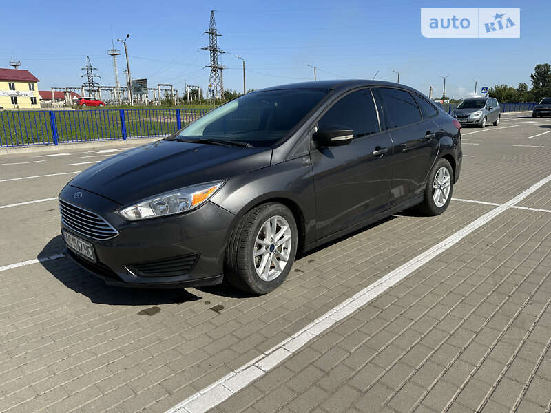 Седан Ford Focus 2017 в Нововолынске