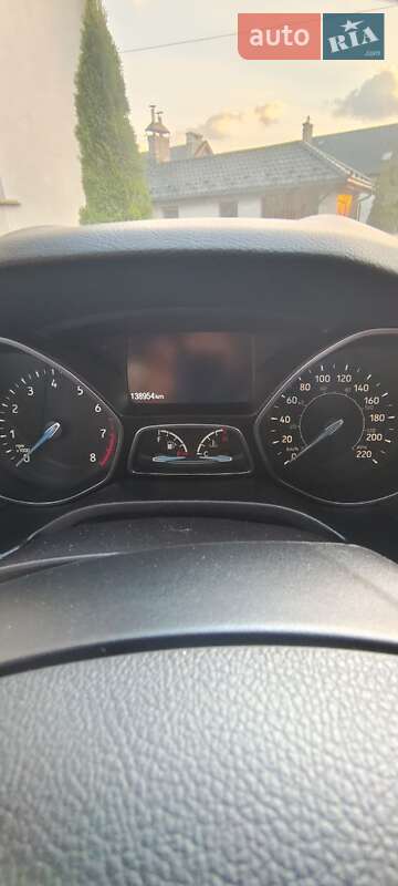 Седан Ford Focus 2015 в Львові