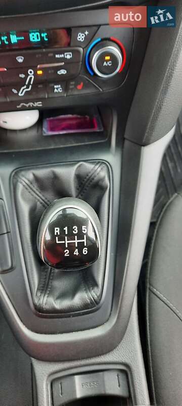 Хэтчбек Ford Focus 2015 в Днепре