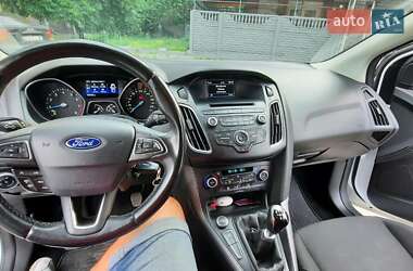 Хэтчбек Ford Focus 2015 в Днепре