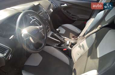 Хэтчбек Ford Focus 2013 в 