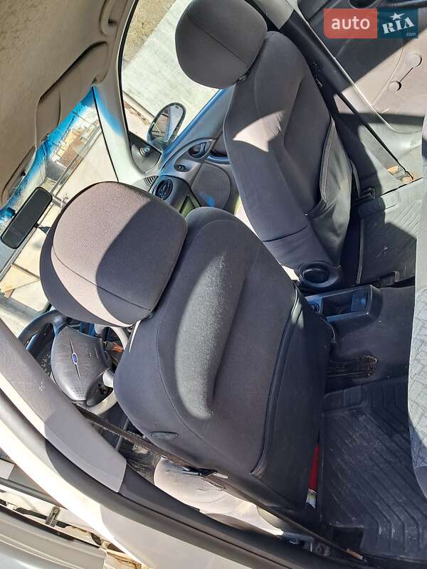 Универсал Ford Focus 2000 в Умани