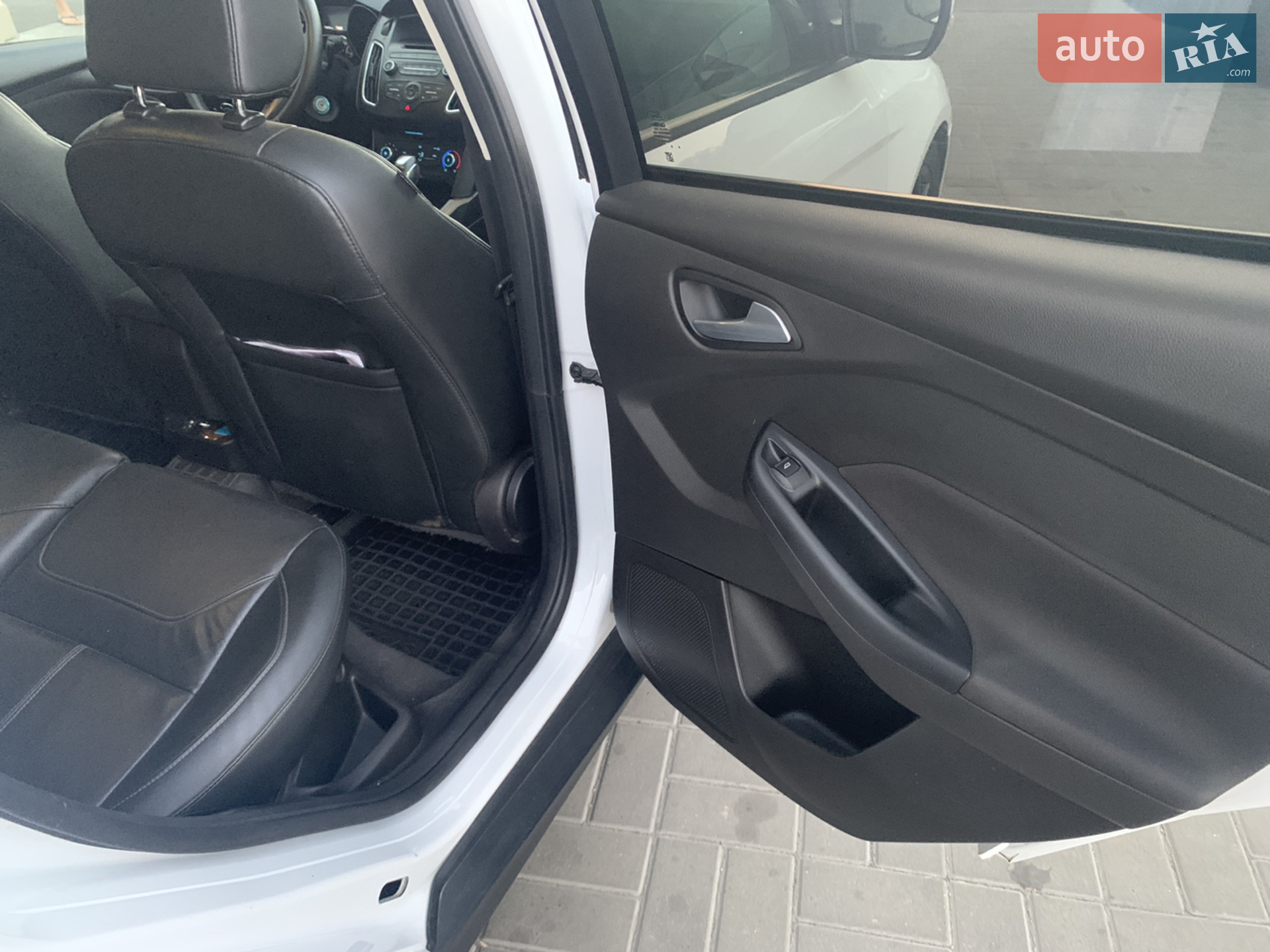 2016 Ford Focus - мініатюра 10