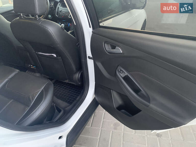 Хэтчбек Ford Focus 2016 в Черкассах фото 10 Хэтчбек Ford Focus 2016 в Черкассах