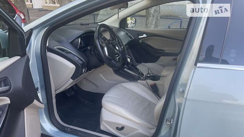 Хэтчбек Ford Focus 2013 в Киеве фото 5 Хэтчбек Ford Focus 2013 в Киеве