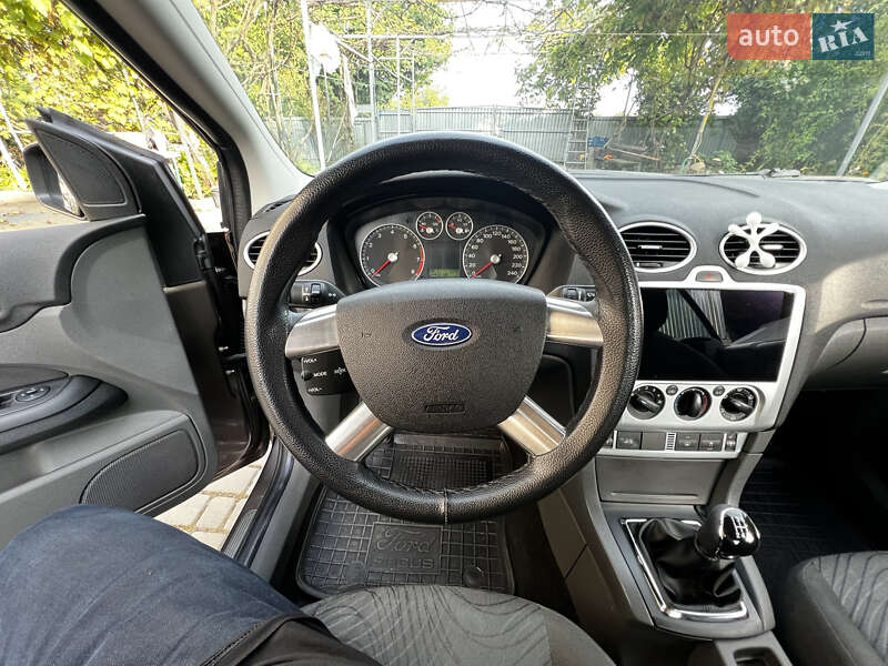 Кабриолет Ford Focus 2007 в Каменец-Подольском