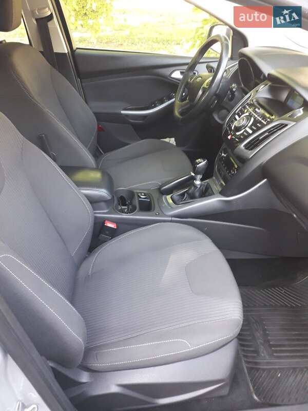 Универсал Ford Focus 2012 в Луцке фото 5 Универсал Ford Focus 2012 в Луцке